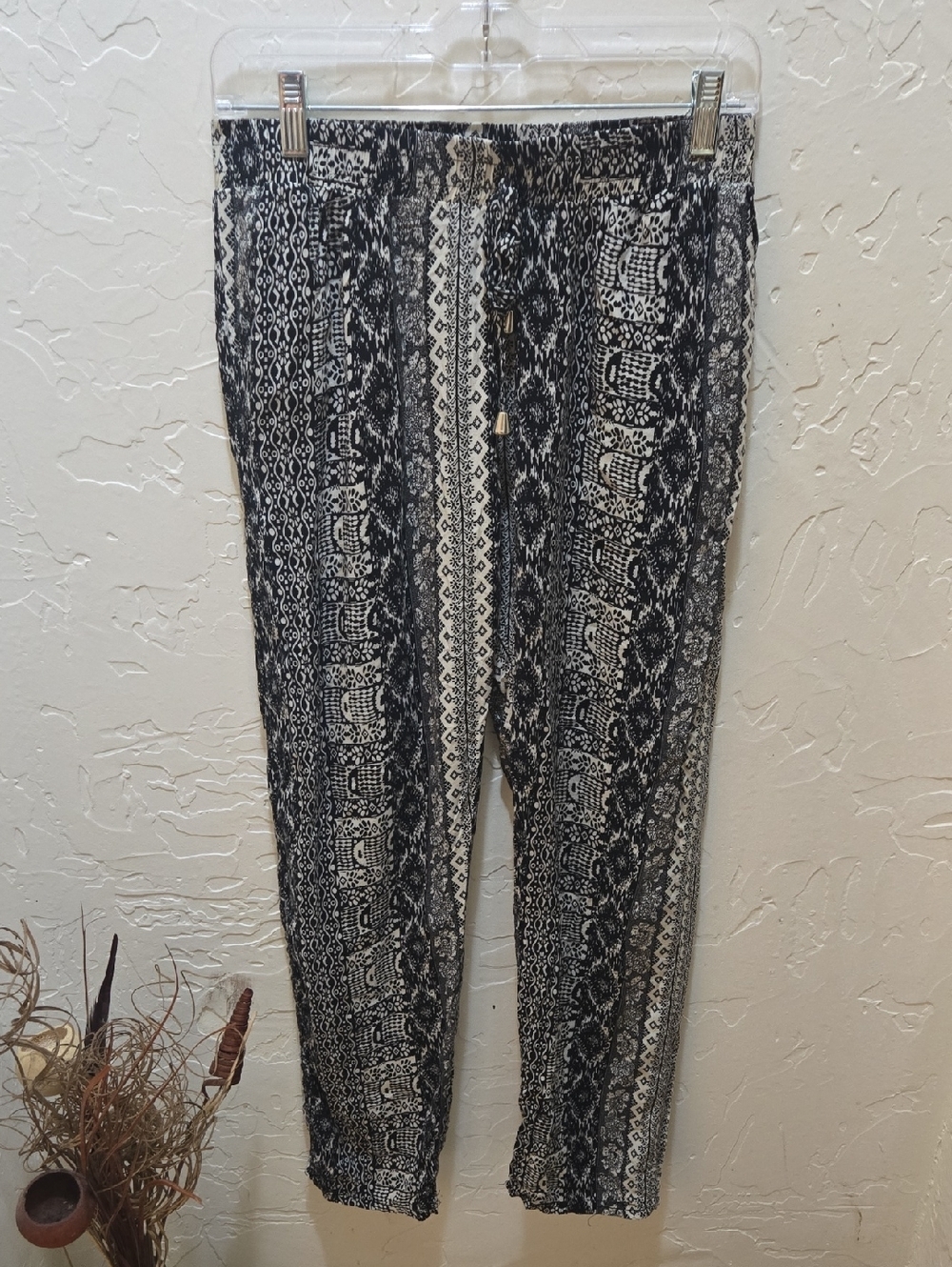 SR Black and White Printed Pants